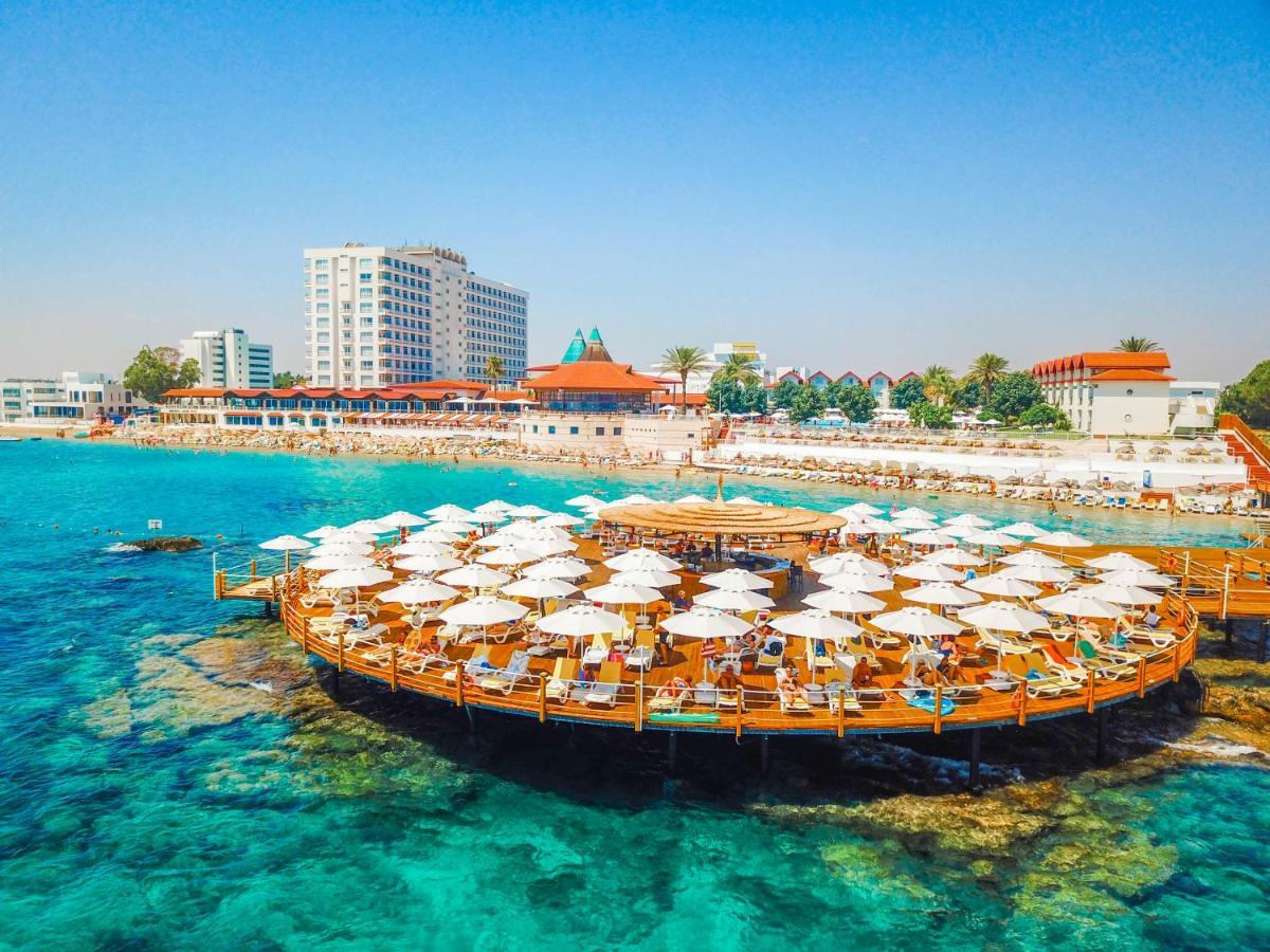 Salamis Bay Conti Resort Hotel & Casino Фамагуста Екстер'єр фото The pier at Nissi Beach